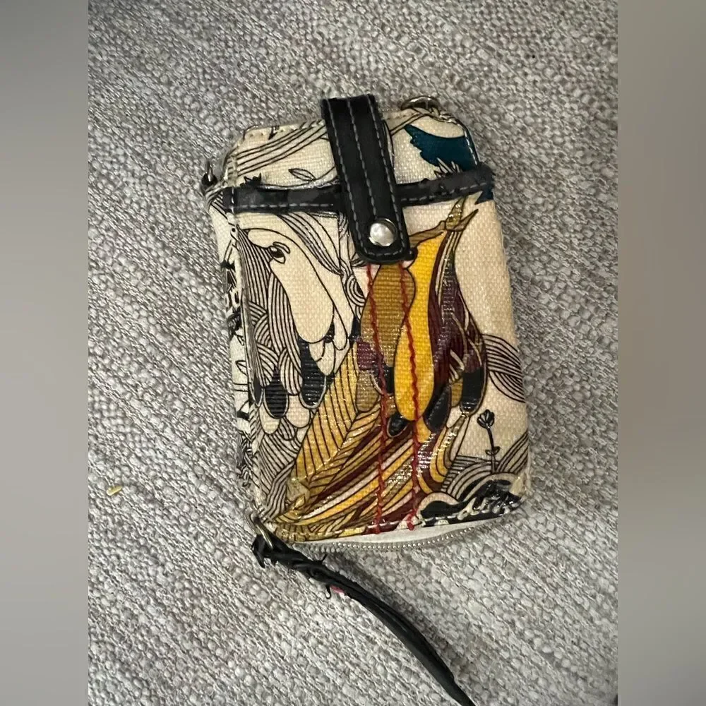 Sakroots faux patent leather zip around wallet peace print